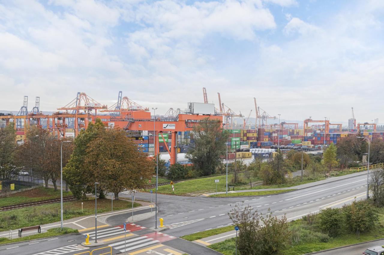 Gdynia Nasypowa Apartments With Parking By Noclegi Renters Luaran gambar