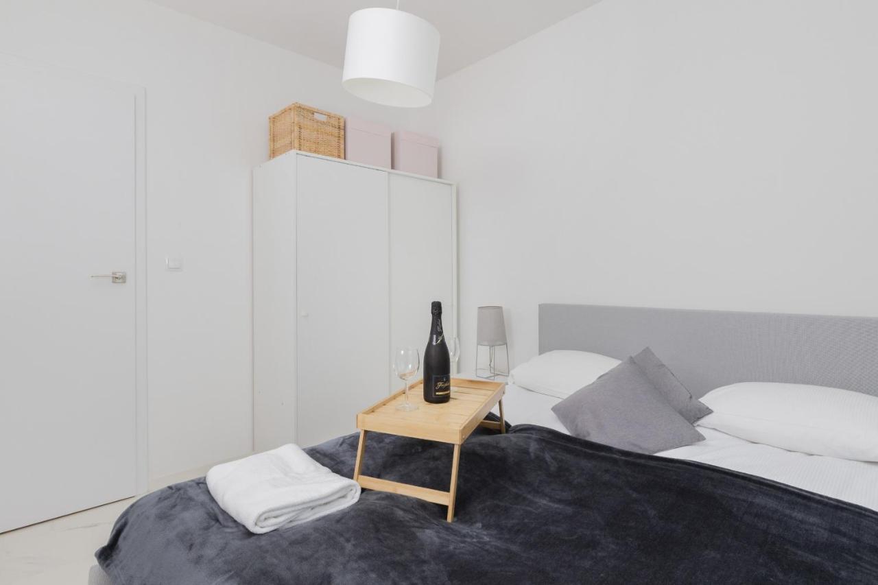 Gdynia Nasypowa Apartments With Parking By Noclegi Renters Luaran gambar